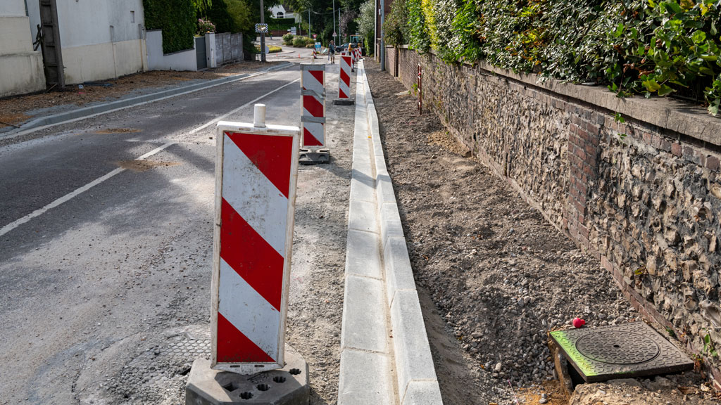 Installation de signalisation temporaire pour stationnement réservé